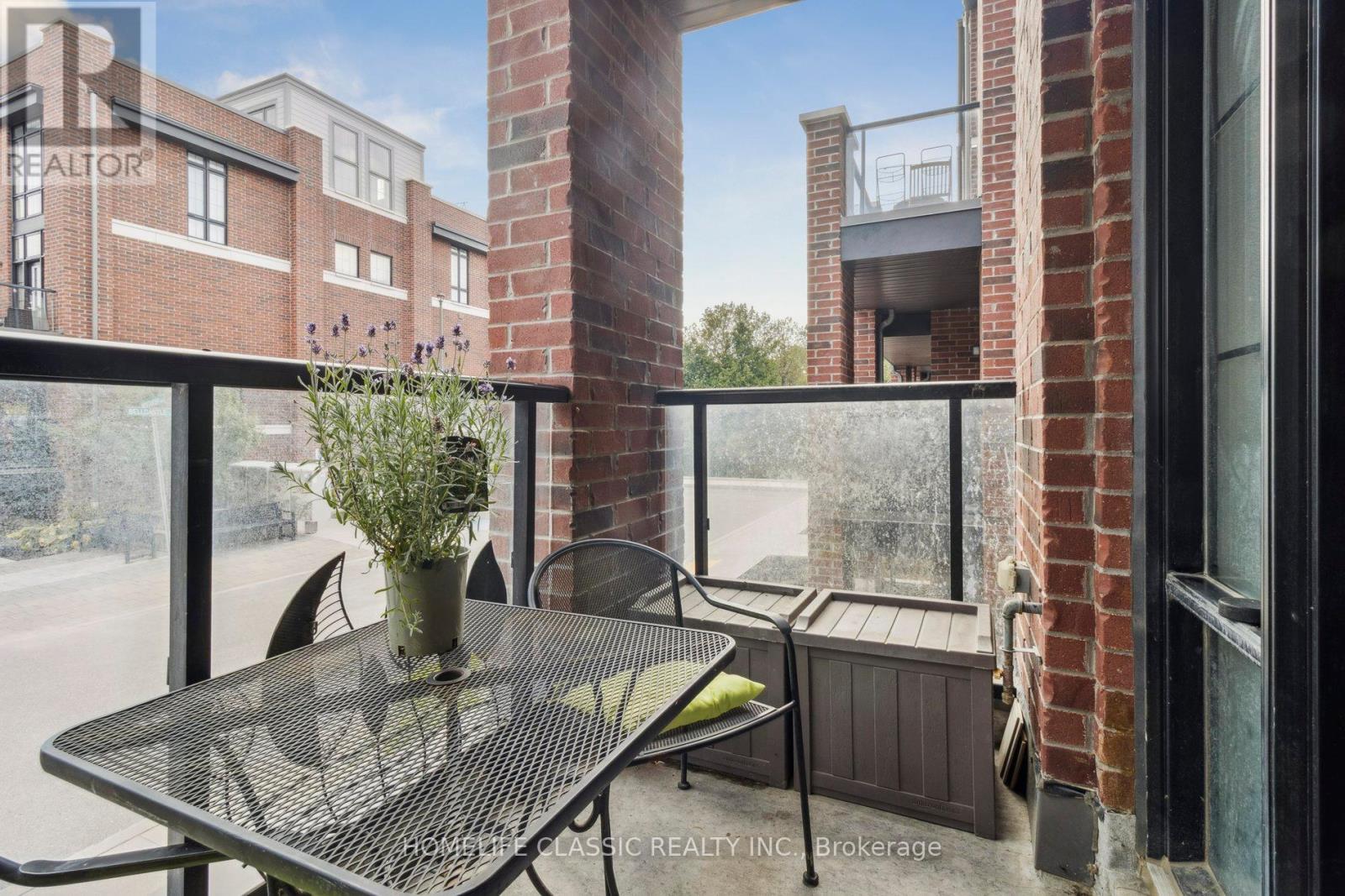 Photo 4 of 234 7 Bellcastle Gate, Whitchurchstouffville ON