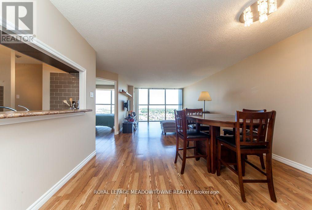 Photo 7 of 1914 35 Trailwood Drive, Mississauga ON