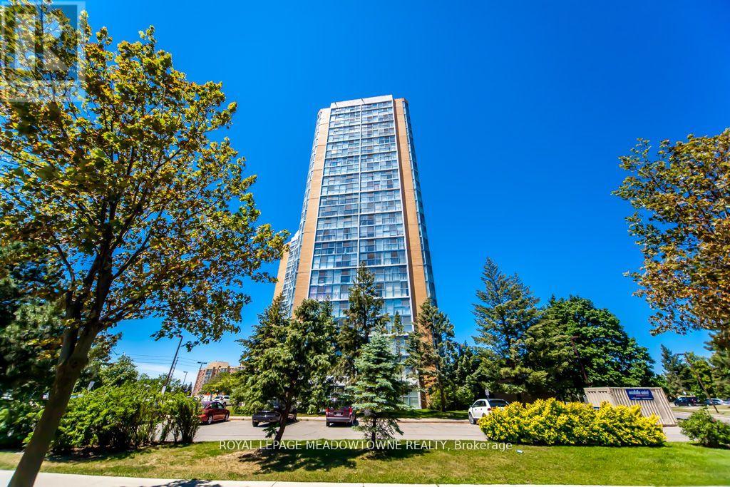 Photo 2 of 1914 35 Trailwood Drive, Mississauga ON