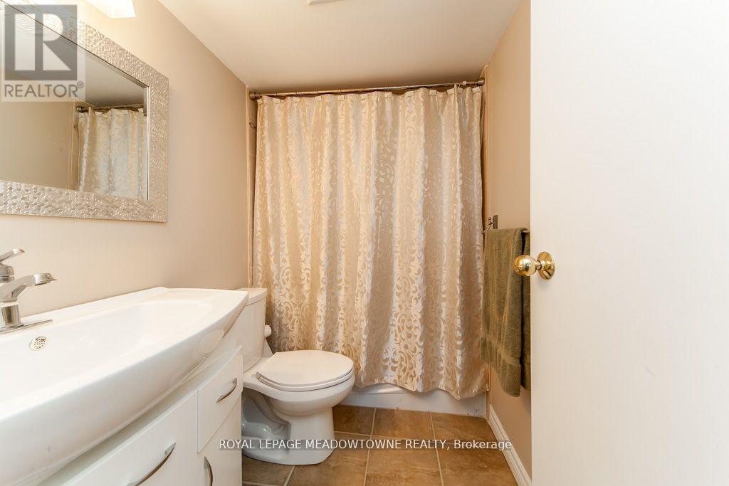 Photo 16 of 1914 35 Trailwood Drive, Mississauga ON