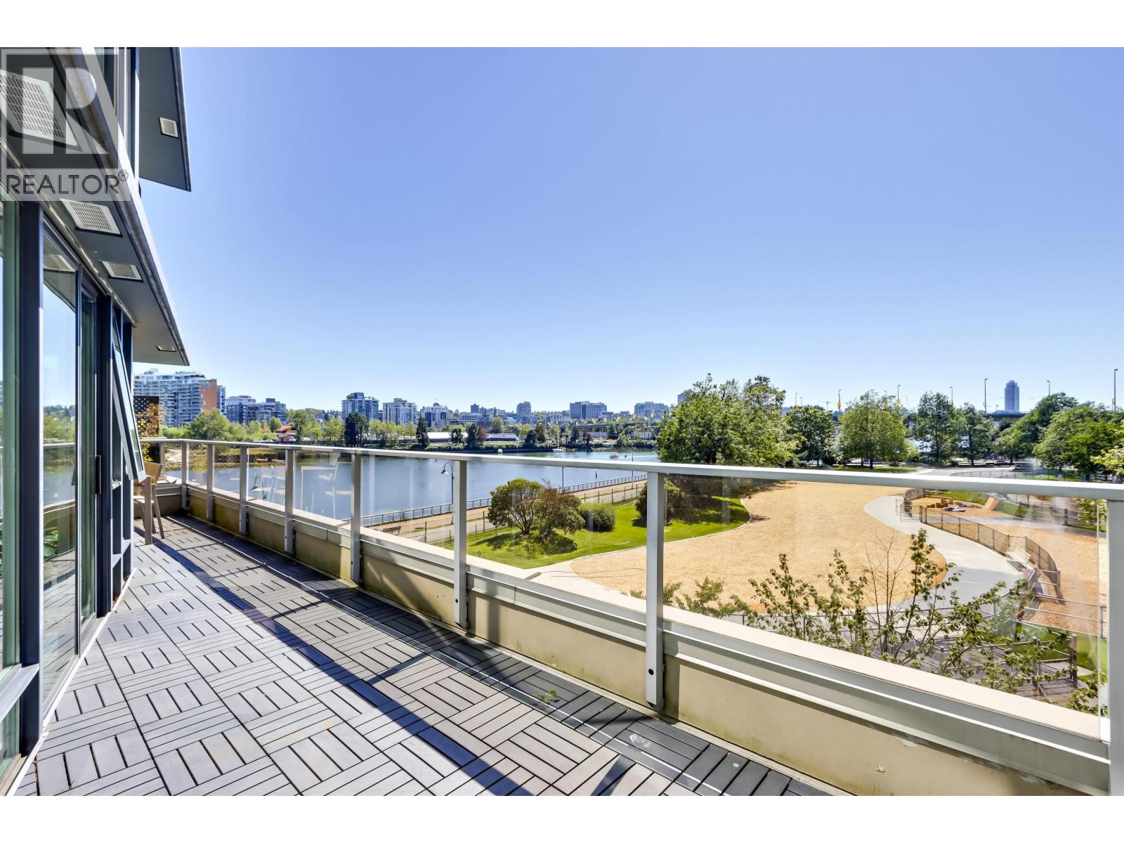 Photo 11 of 303 8 Smithe Mews, Vancouver BC