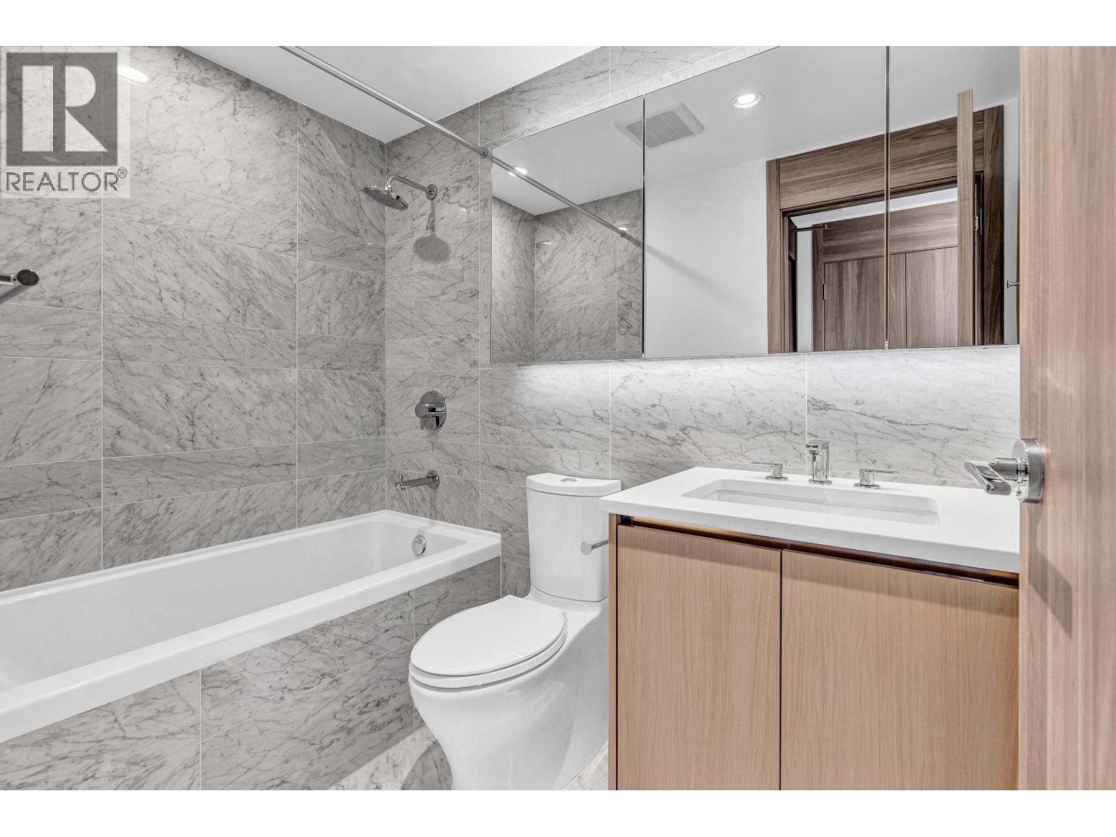 Photo 1 of 4601 4730 Lougheed Highway, Burnaby BC
