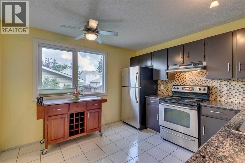 Single Family House for Sale in  Erin Woods Place SE Erin Woods Calgary 