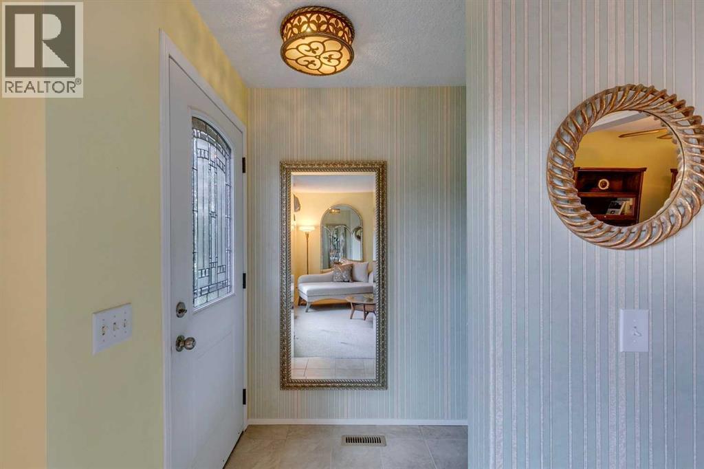 Single Family House for Sale in  Erin Woods Place SE Erin Woods Calgary 