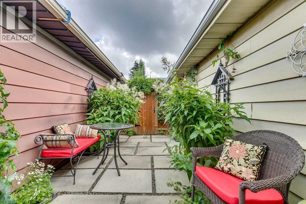 Single Family House for Sale in  Erin Woods Place SE Erin Woods Calgary 