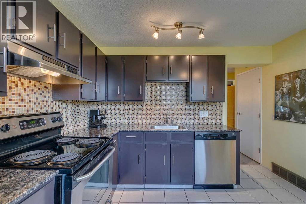 Single Family House for Sale in  Erin Woods Place SE Erin Woods Calgary 