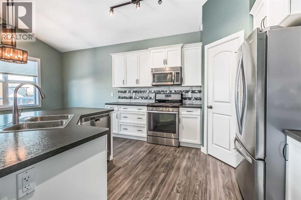 Photo 23 of 119 Mitchell Crescent, Blackfalds AB