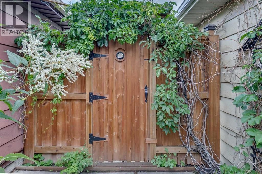 Single Family House for Sale in  Erin Woods Place SE Erin Woods Calgary 