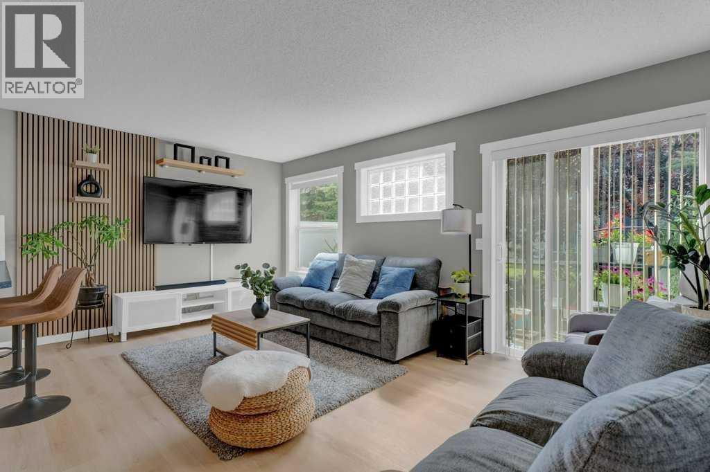 114 Everstone Place SW, Calgary, Alberta