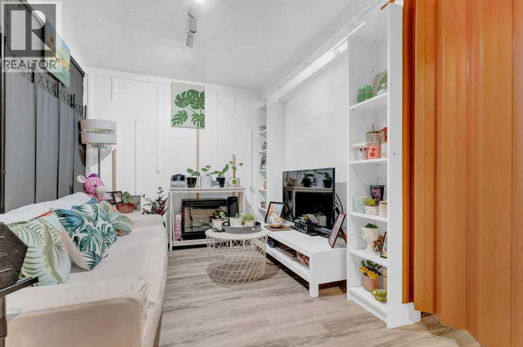 Single Family House for Sale in  Everstone Place SW Evergreen Calgary 