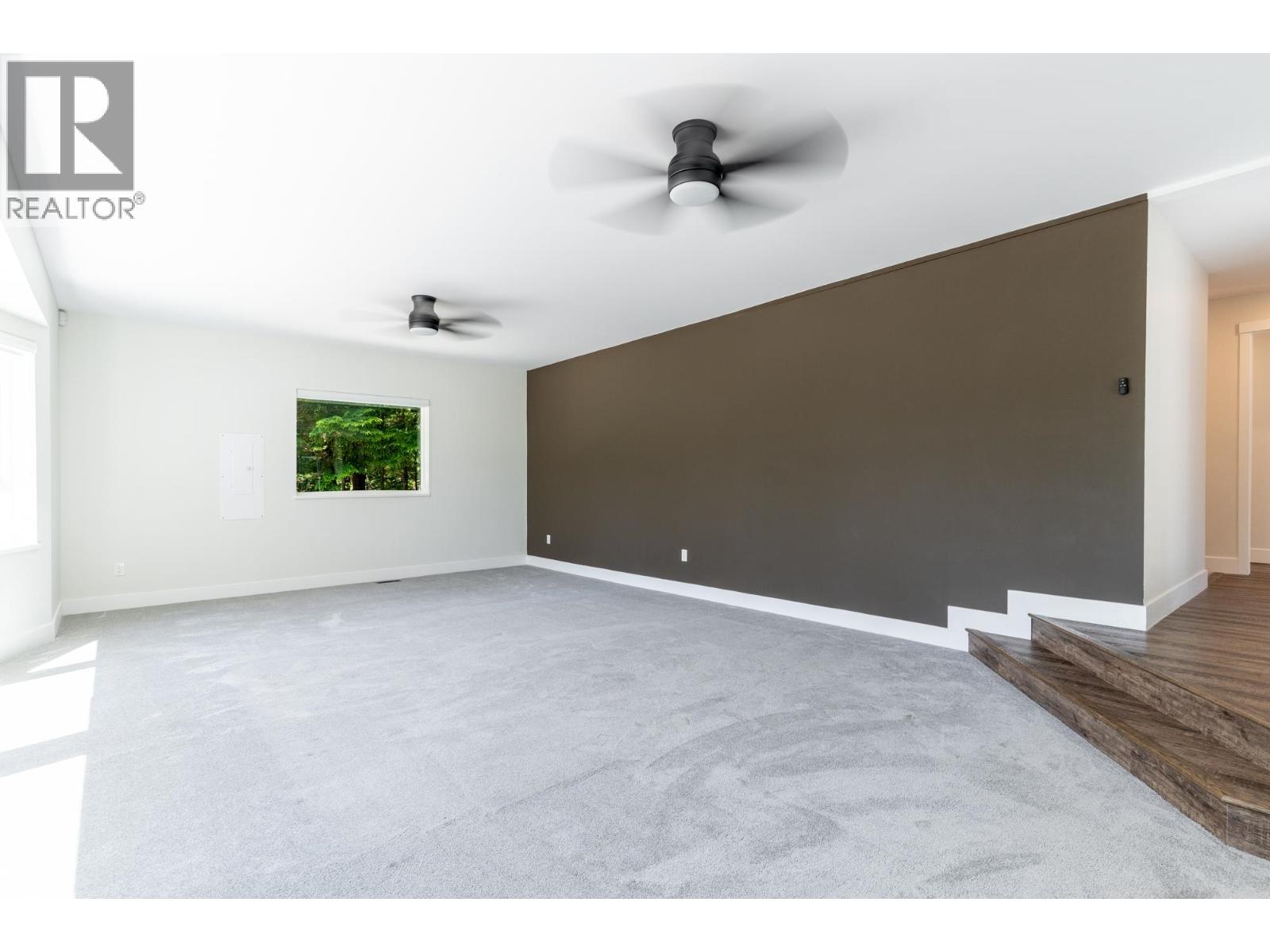 Photo 25 of 27561 Sayers Crescent, Maple Ridge BC