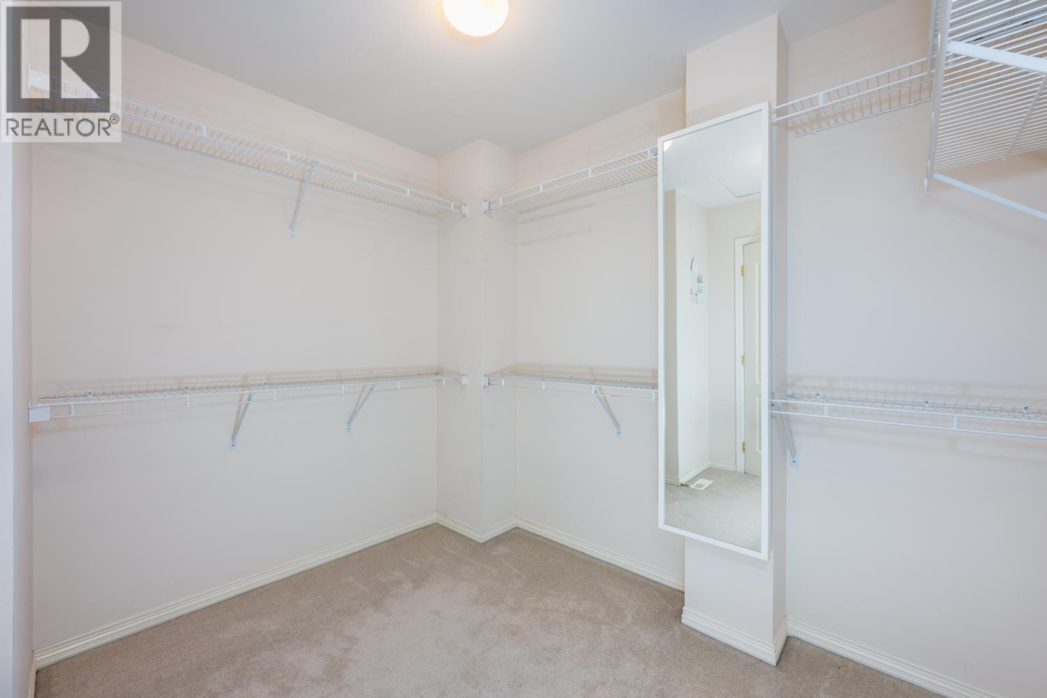 Photo 14 of 34 5201 Oakmount Crescent, Burnaby BC