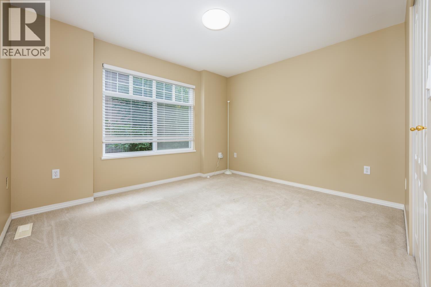 Photo 16 of 34 5201 Oakmount Crescent, Burnaby BC