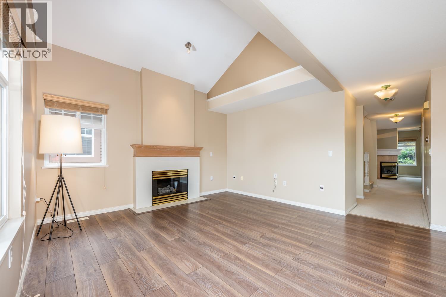 Photo 5 of 34 5201 Oakmount Crescent, Burnaby BC
