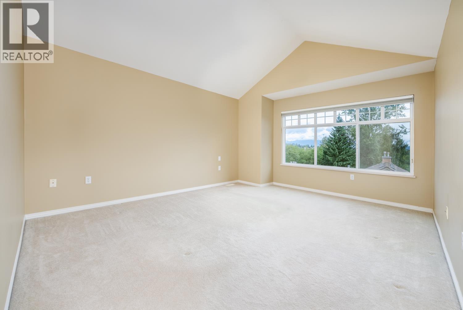 Photo 11 of 34 5201 Oakmount Crescent, Burnaby BC