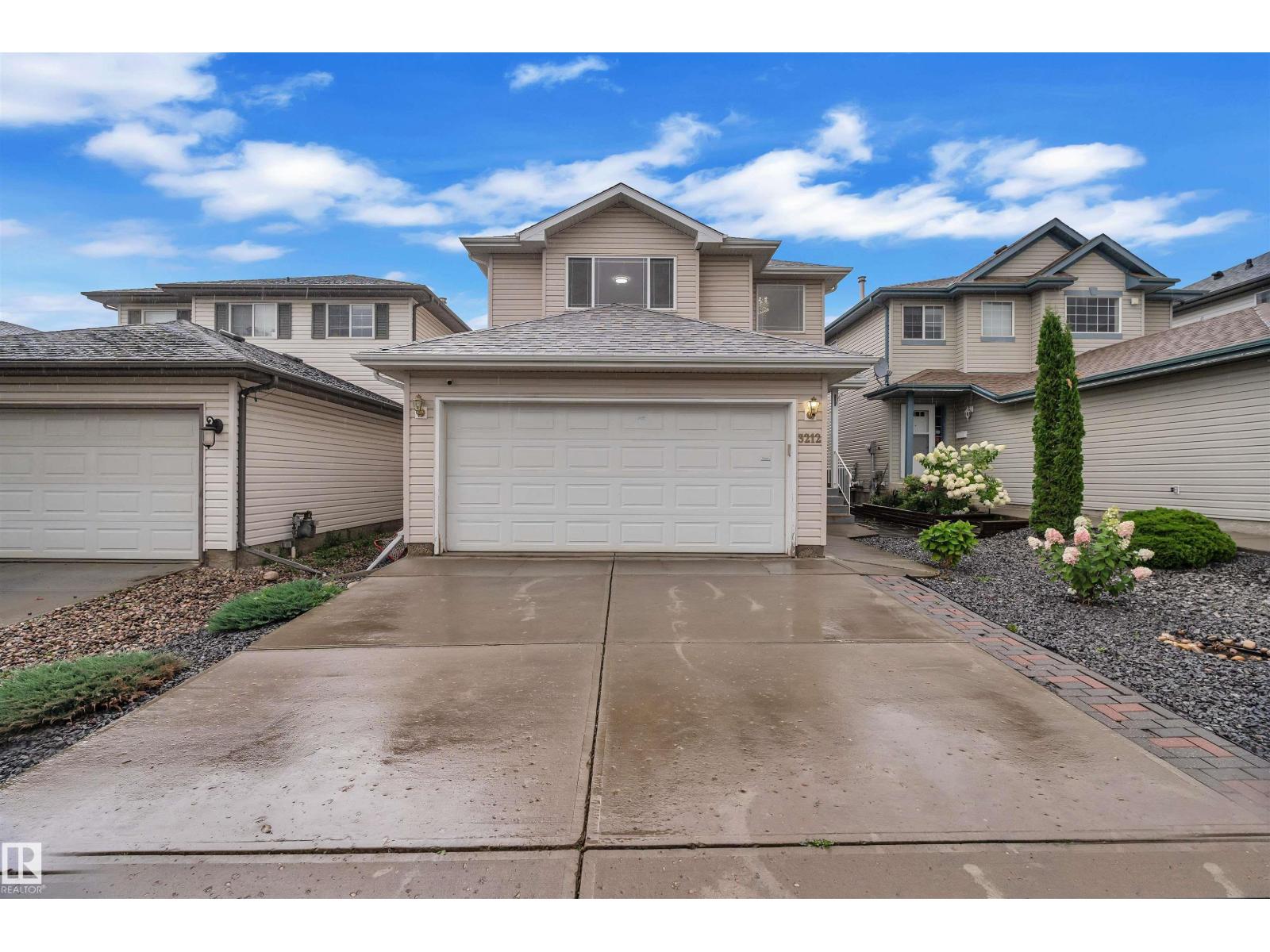 Photo 1 of 3212 29 Av Nw, Edmonton AB