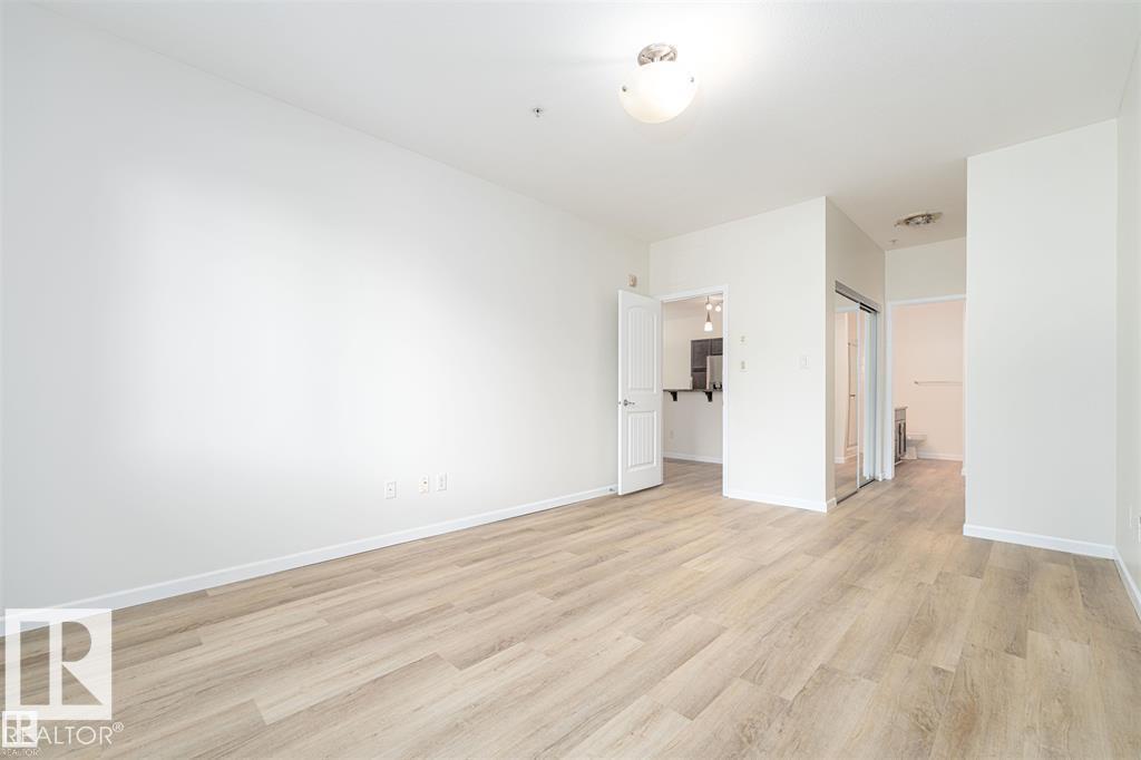 Photo 18 of 131 2503 Hanna Cr Nw, Edmonton AB