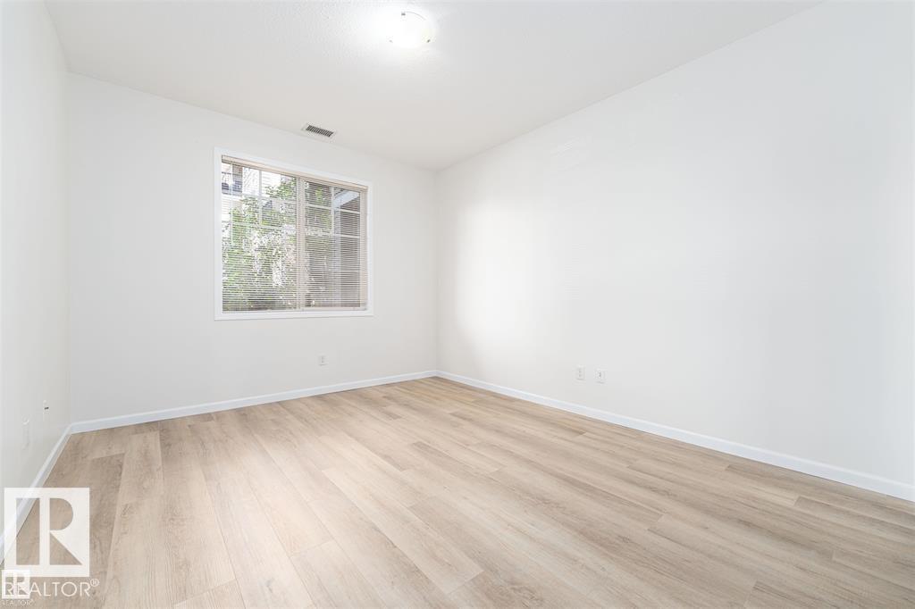Photo 21 of 131 2503 Hanna Cr Nw, Edmonton AB