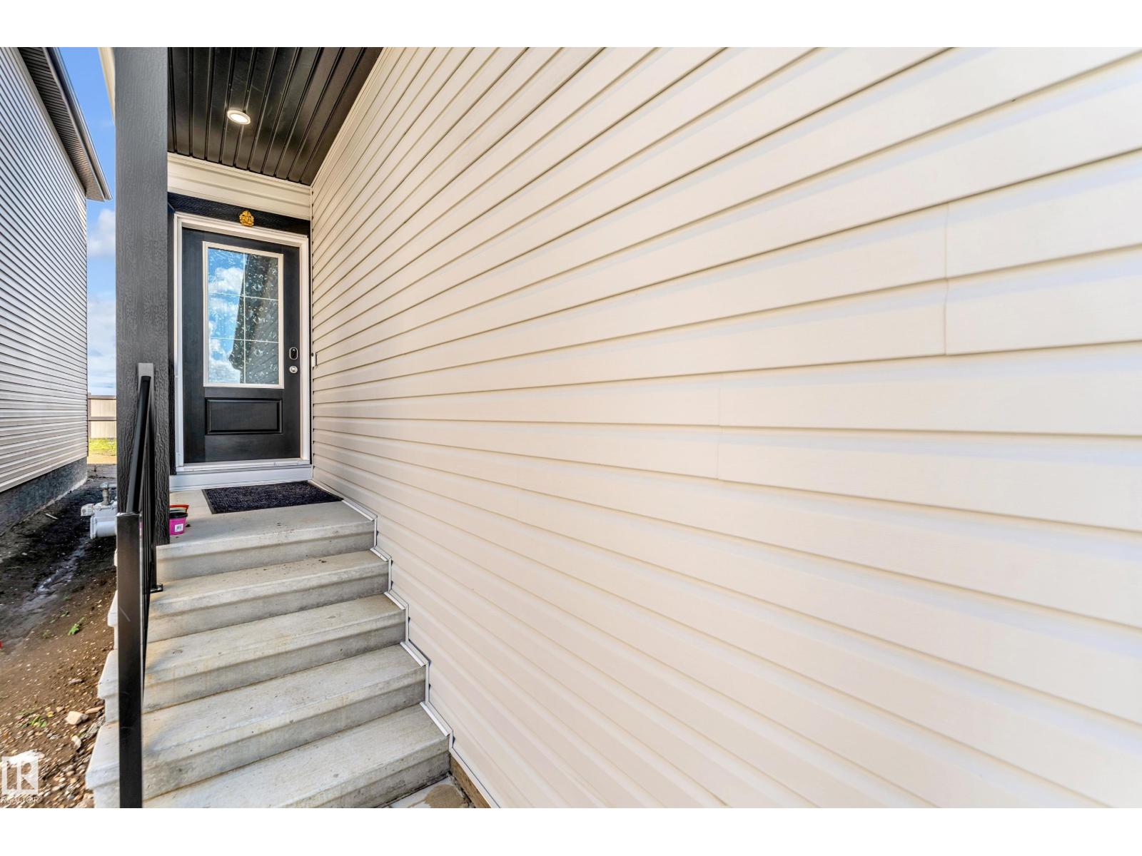 Photo 13 of 4610 72 Av, Beaumont AB