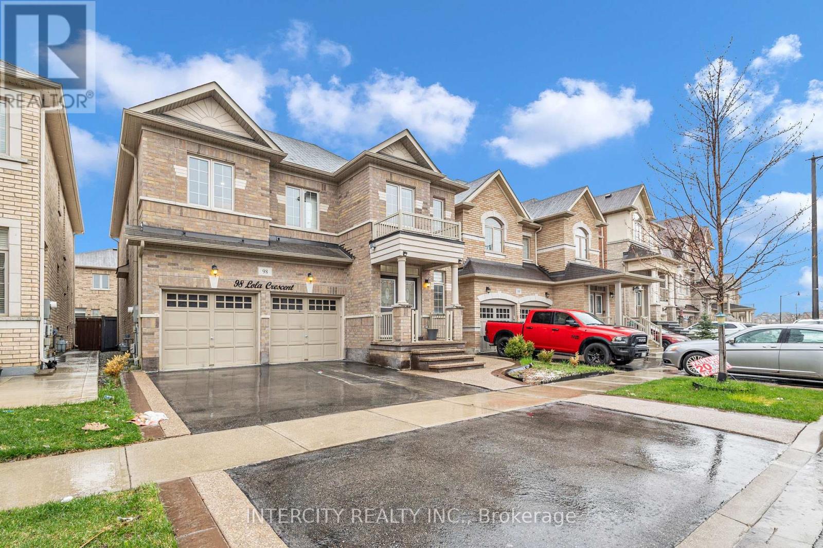 Photo 6 of 98 Lola Crescent, Brampton ON