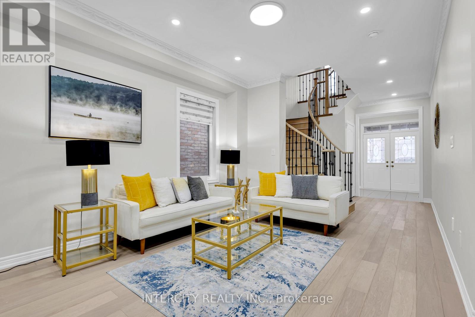 Photo 19 of 98 Lola Crescent, Brampton ON