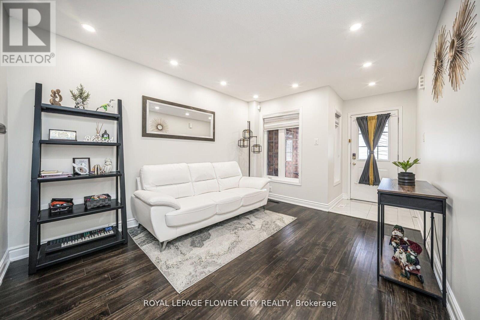 Photo 42 of 23 Eagle Trace Drive, Brampton ON