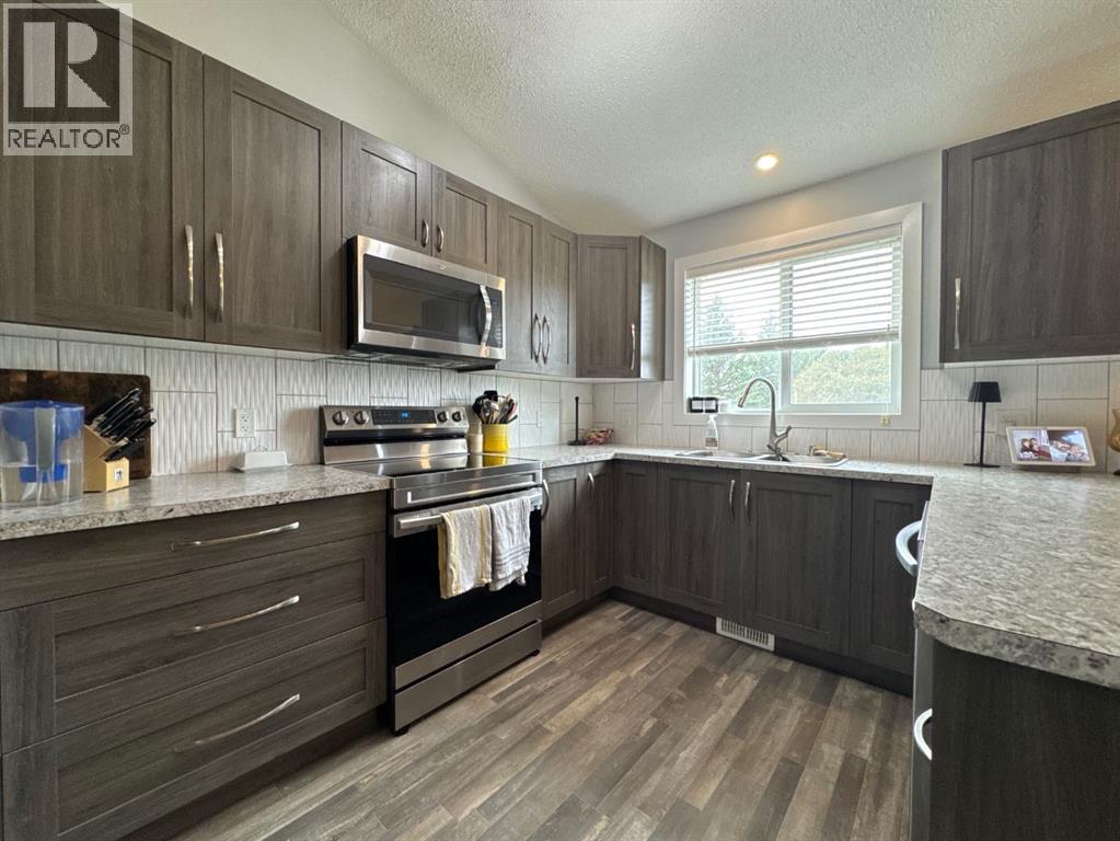 Photo 16 of 12 Rutherford Drive, Red Deer AB