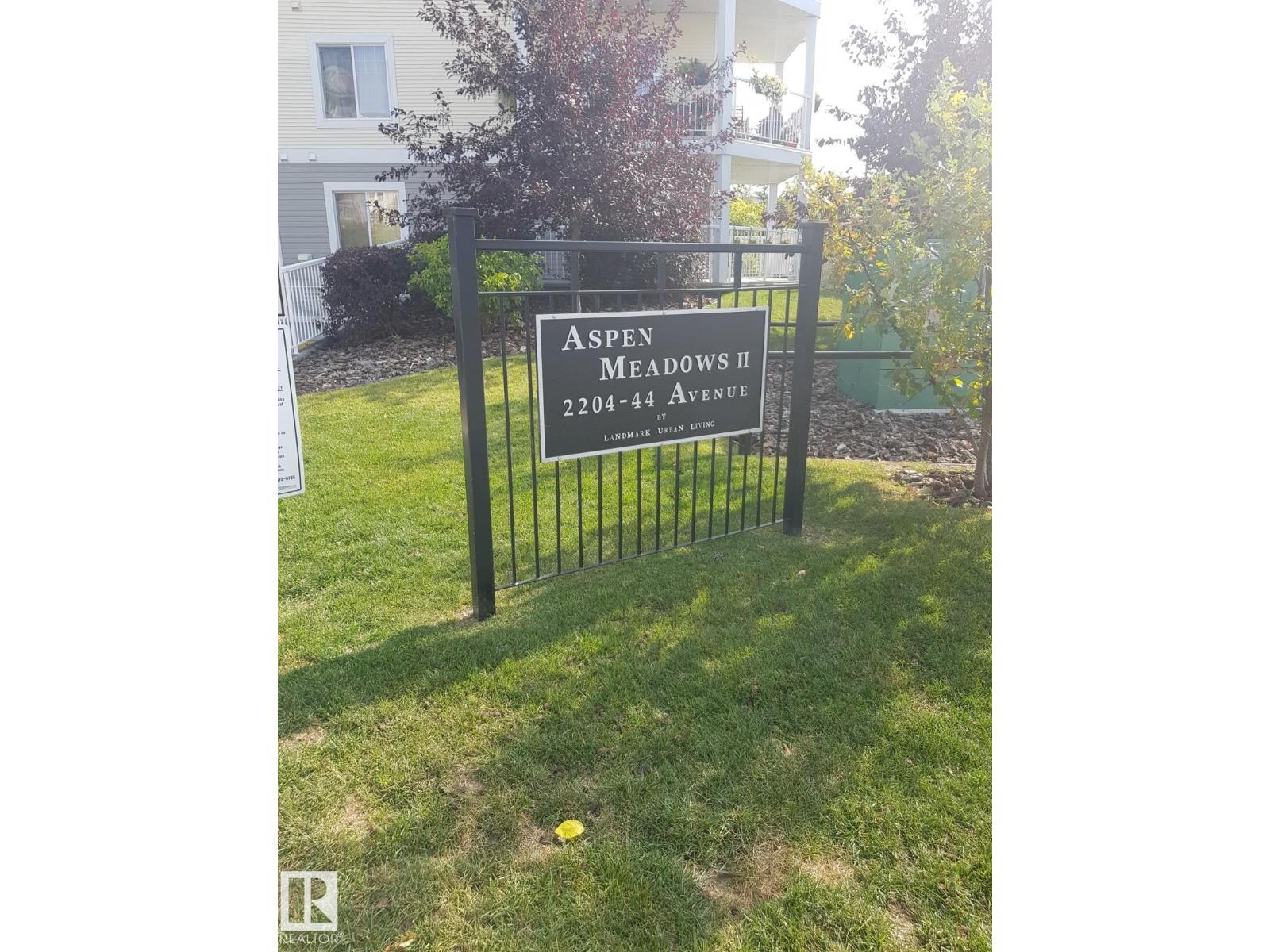 Photo 34 of 117 2204 44 Av Nw, Edmonton AB