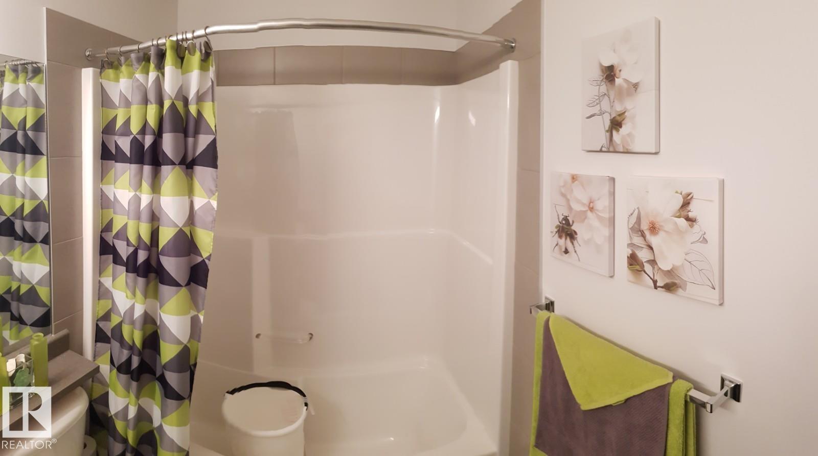 Photo 1 of 117 2204 44 Av Nw, Edmonton AB