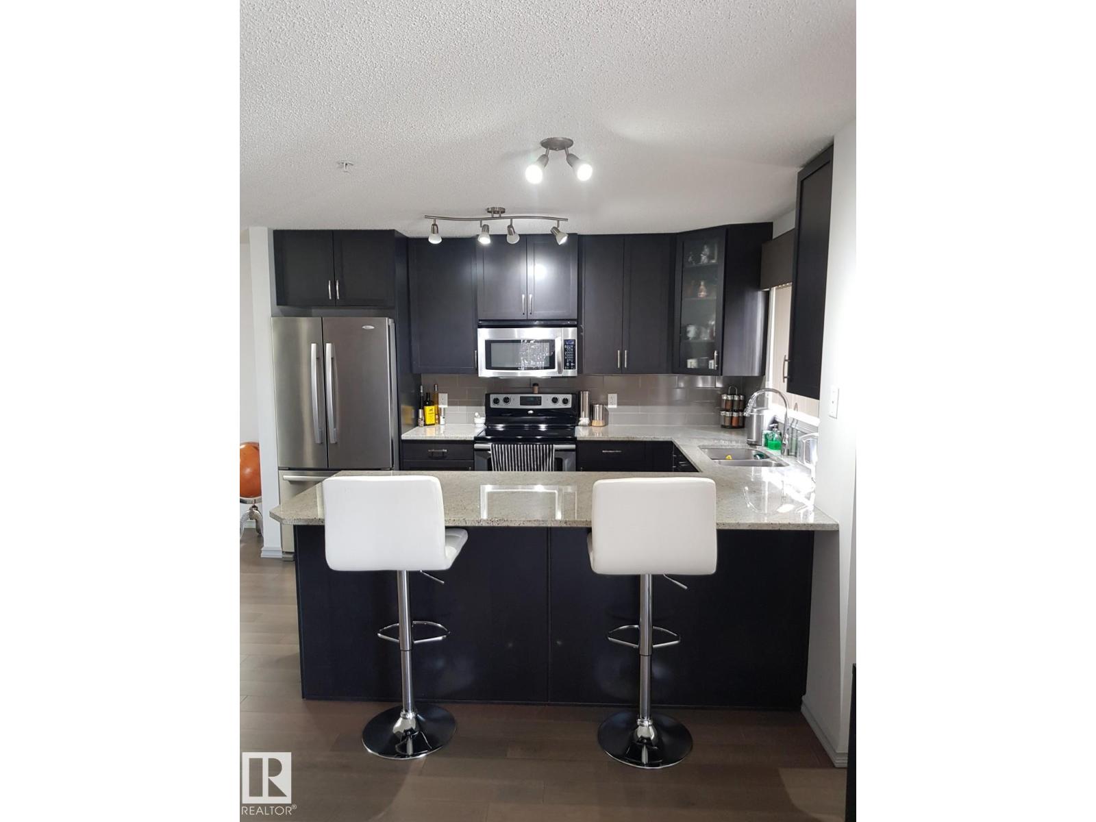Photo 7 of 117 2204 44 Av Nw, Edmonton AB