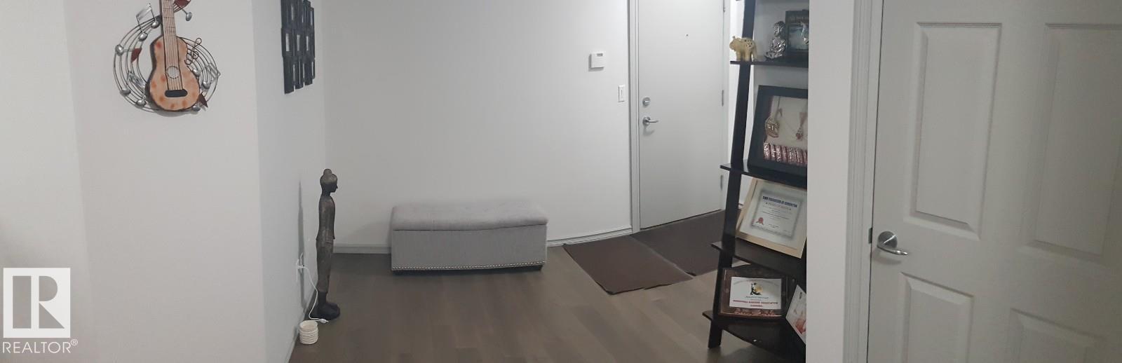 Photo 4 of 117 2204 44 Av Nw, Edmonton AB