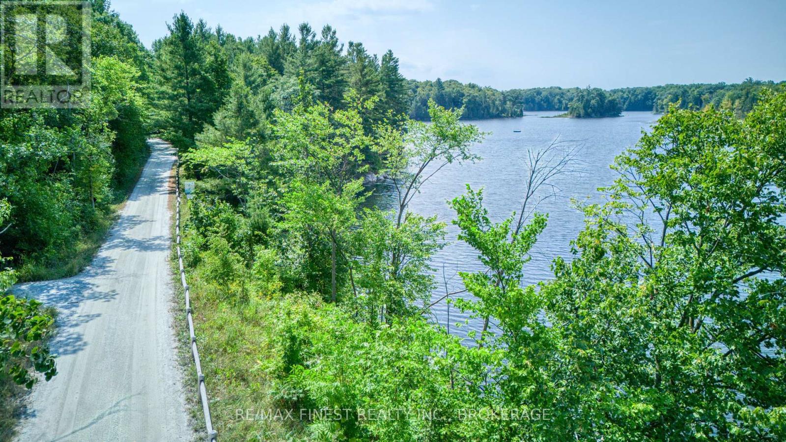 1036A TWIN LAKE LANE - 35