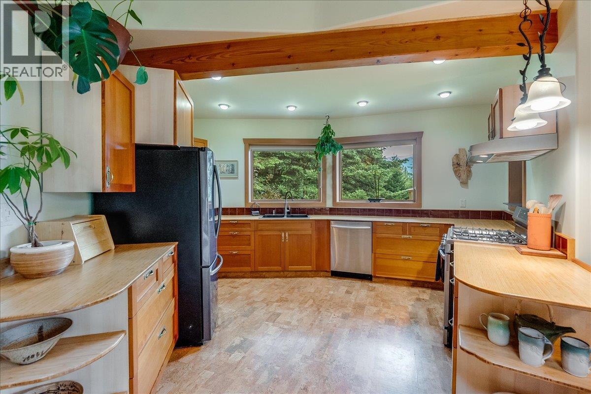 Photo 12 of 3234 Heddle Road, Nelson BC
