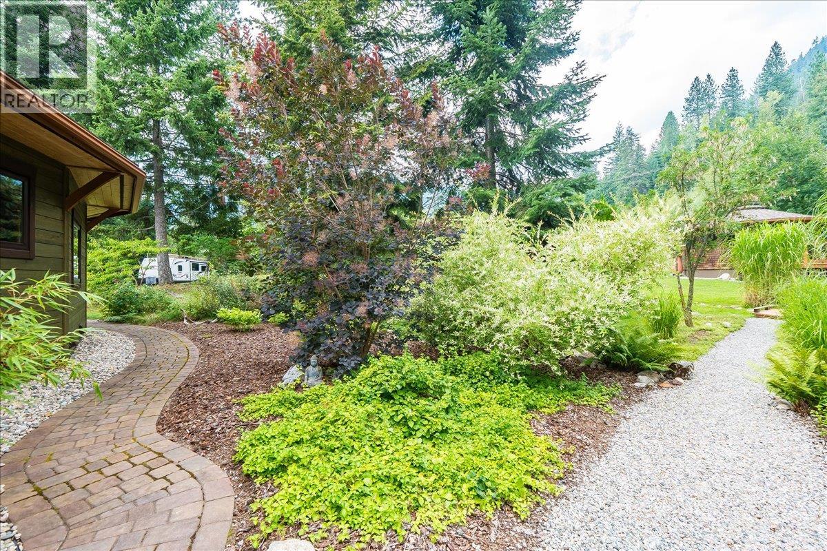 Photo 4 of 3234 Heddle Road, Nelson BC