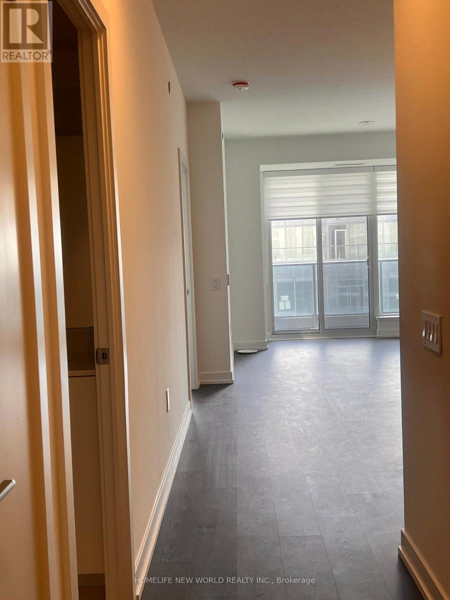 Photo 4 of 715 8 Olympic Garden Drive S, Toronto ON