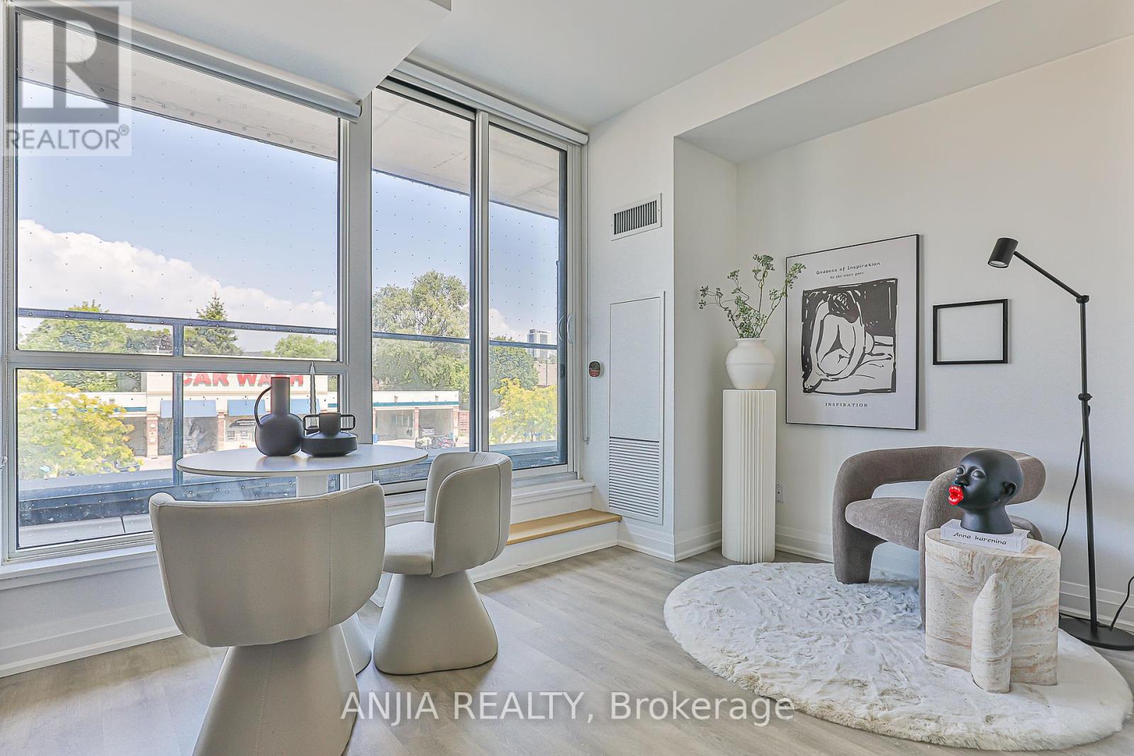 Photo 16 of 207 2369 Danforth Avenue, Toronto ON