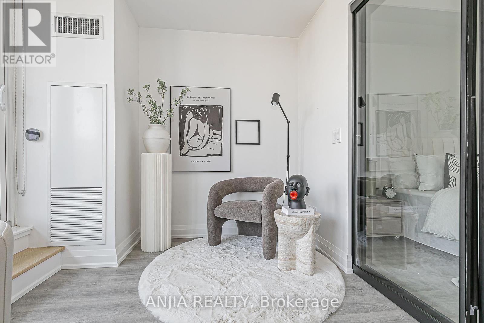 Photo 25 of 207 2369 Danforth Avenue, Toronto ON