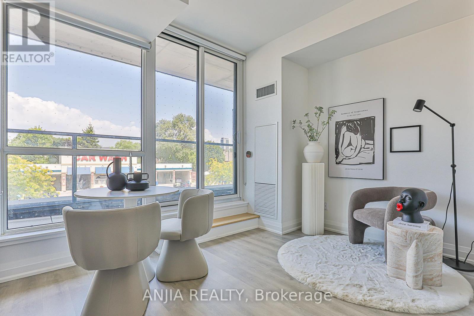 Photo 22 of 207 2369 Danforth Avenue, Toronto ON