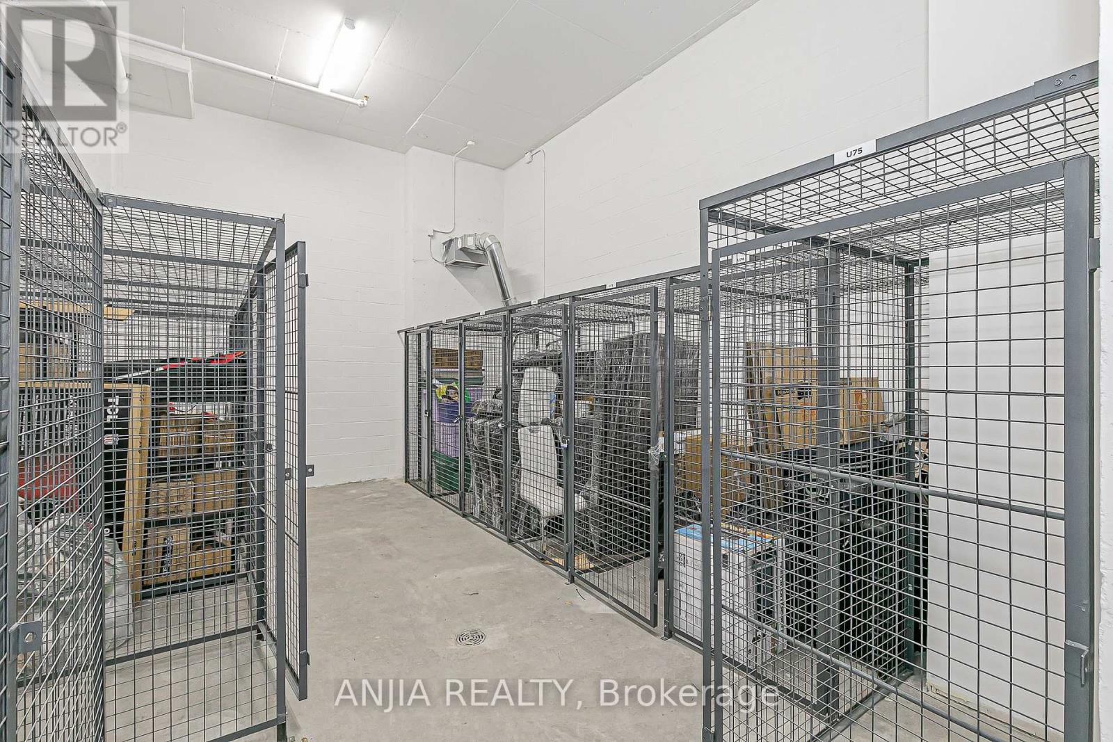 Photo 8 of 207 2369 Danforth Avenue, Toronto ON