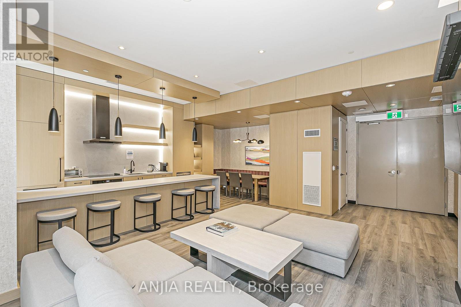 Photo 44 of 207 2369 Danforth Avenue, Toronto ON