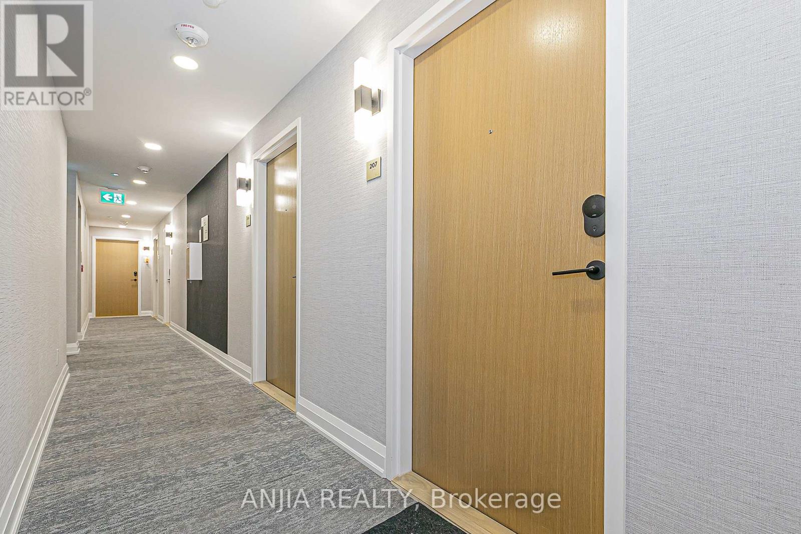 Photo 33 of 207 2369 Danforth Avenue, Toronto ON