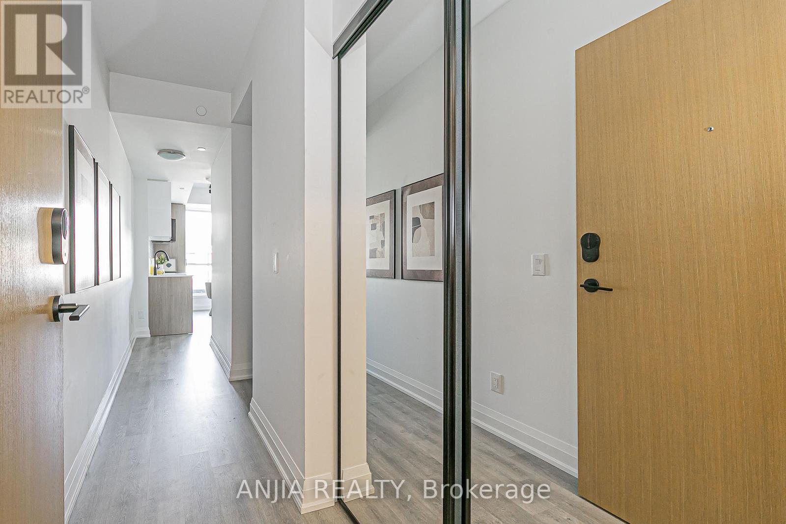 Photo 32 of 207 2369 Danforth Avenue, Toronto ON