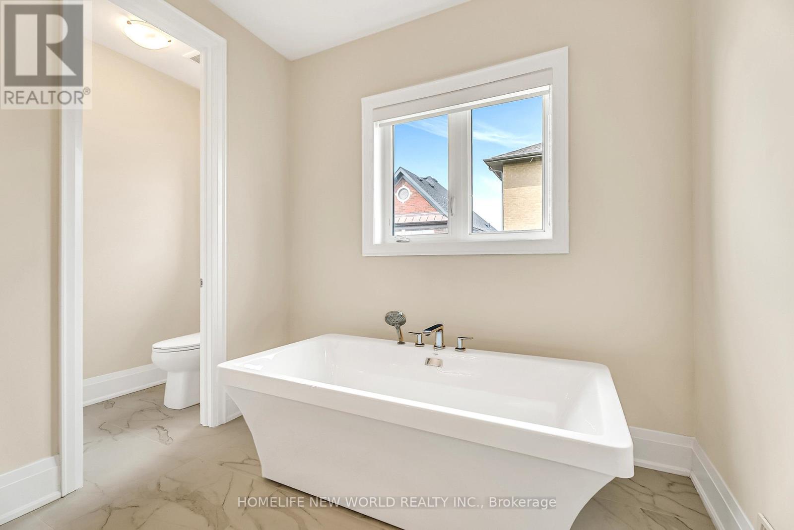 Photo 2 of 78 William Logan Drive, Richmond Hill ON