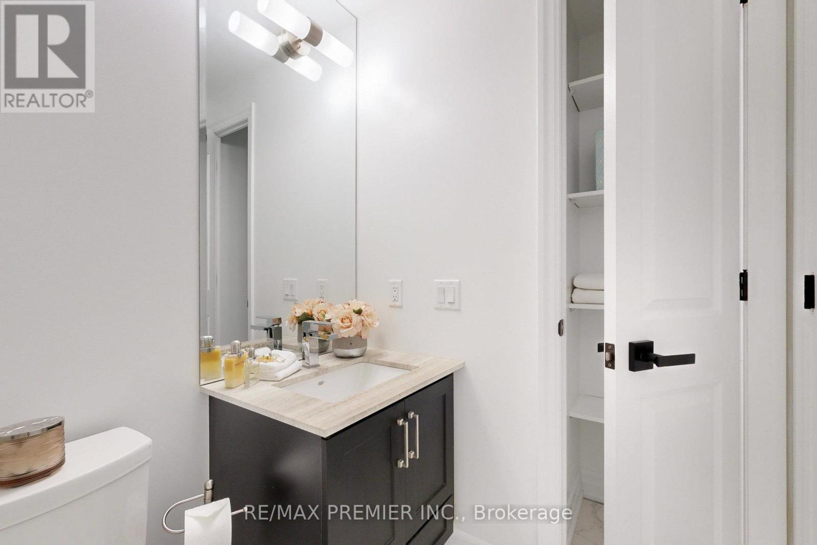 Photo 11 of Suite 1907 9085 Jane Street, Vaughan ON