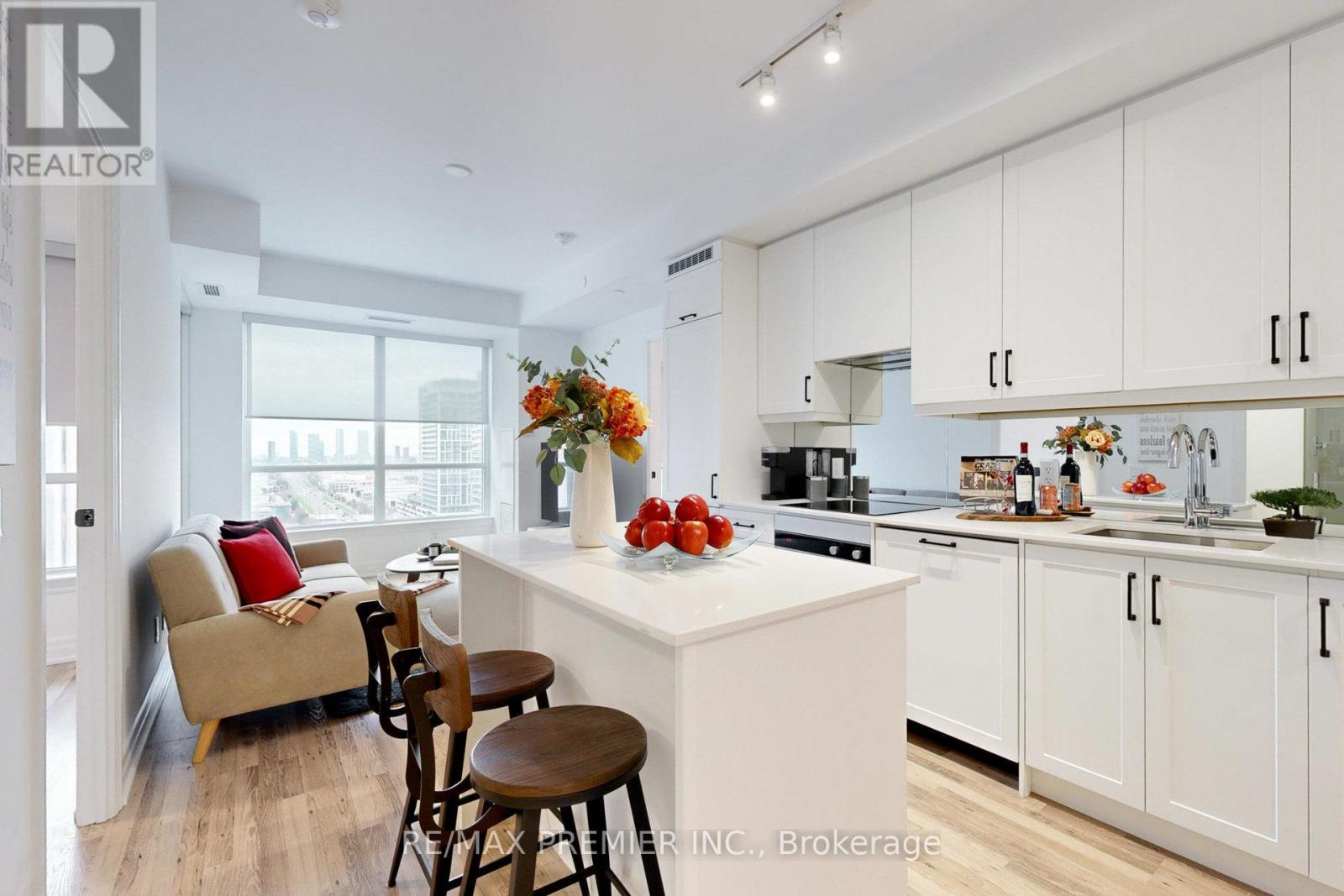Photo 10 of Suite 1907 9085 Jane Street, Vaughan ON