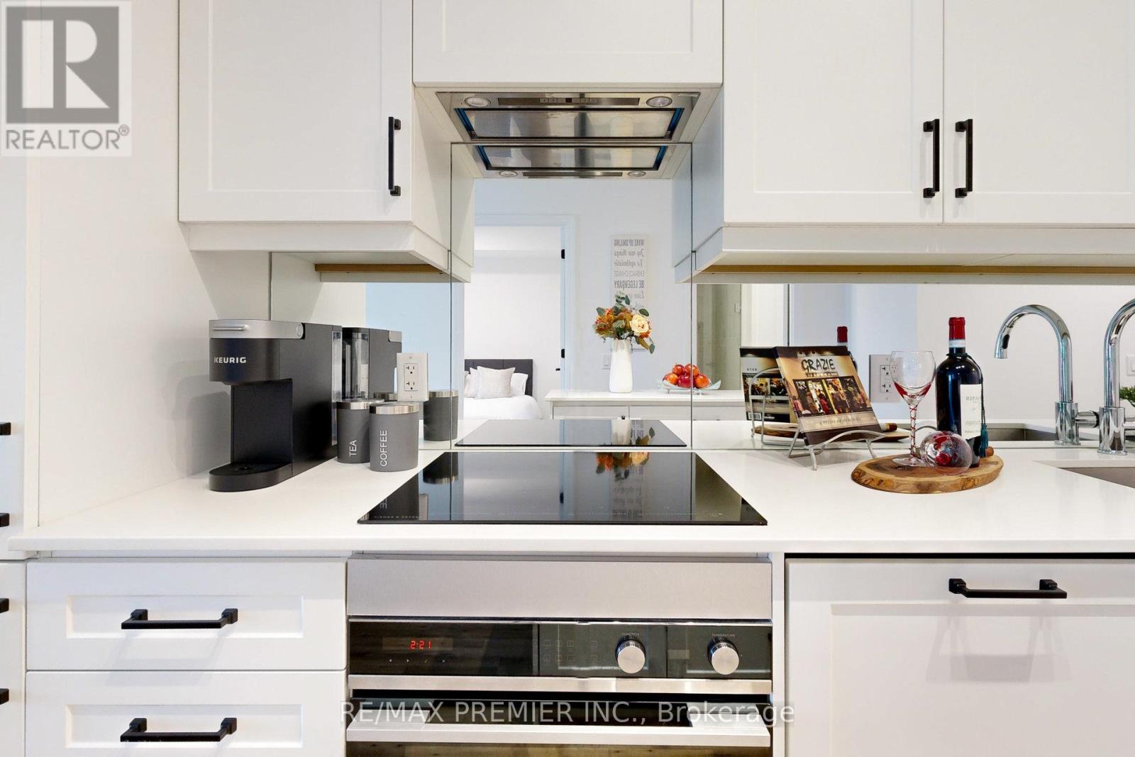 Photo 3 of Suite 1907 9085 Jane Street, Vaughan ON