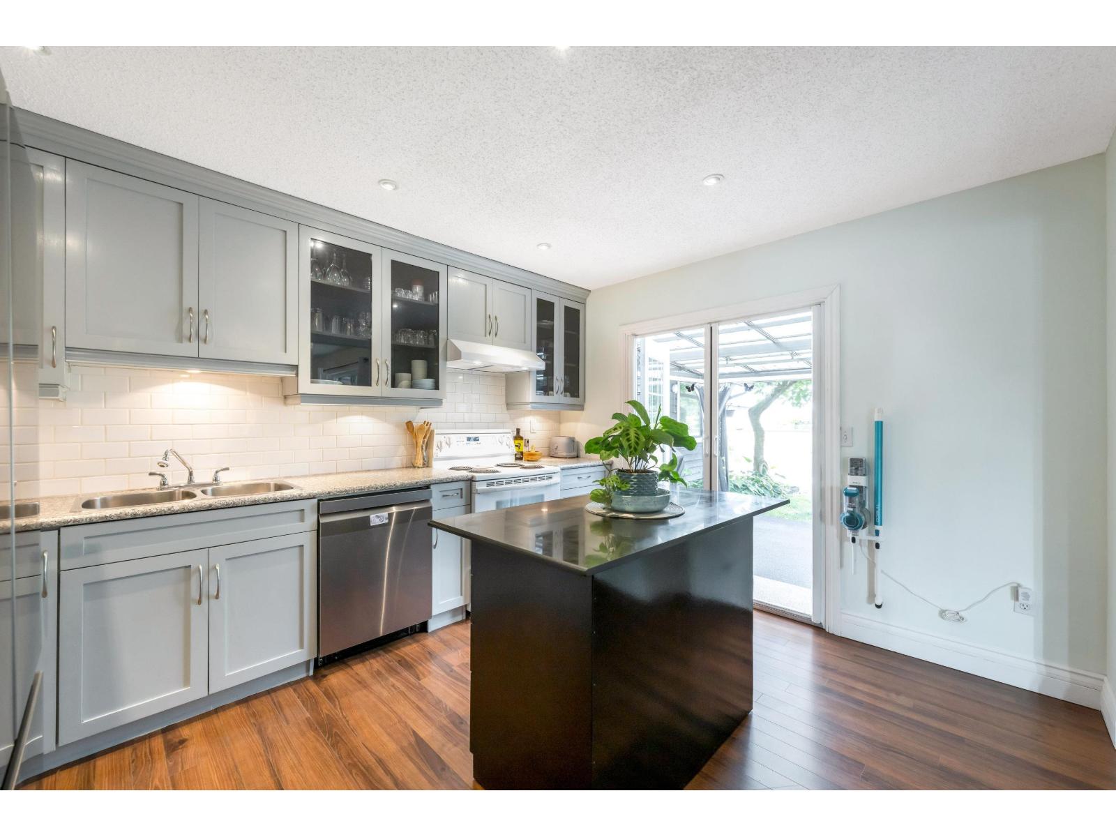Photo 11 of 2112 Winston Court, Langley BC
