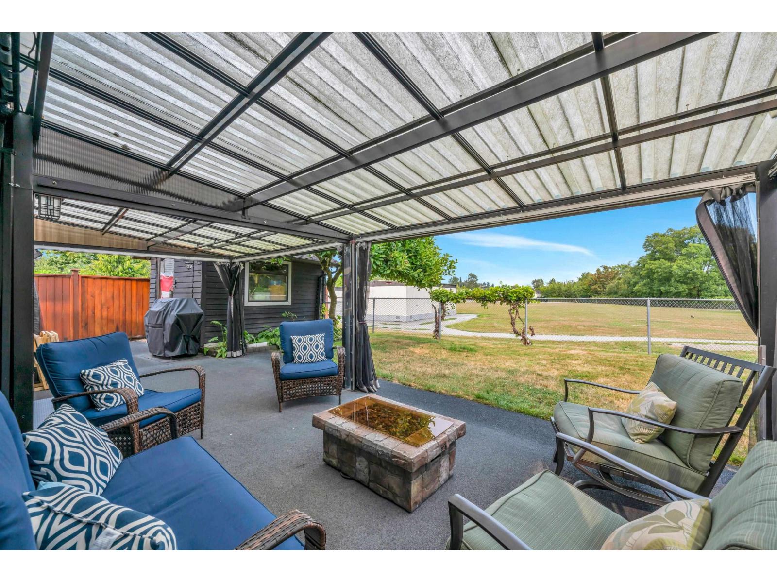 Photo 9 of 2112 Winston Court, Langley BC