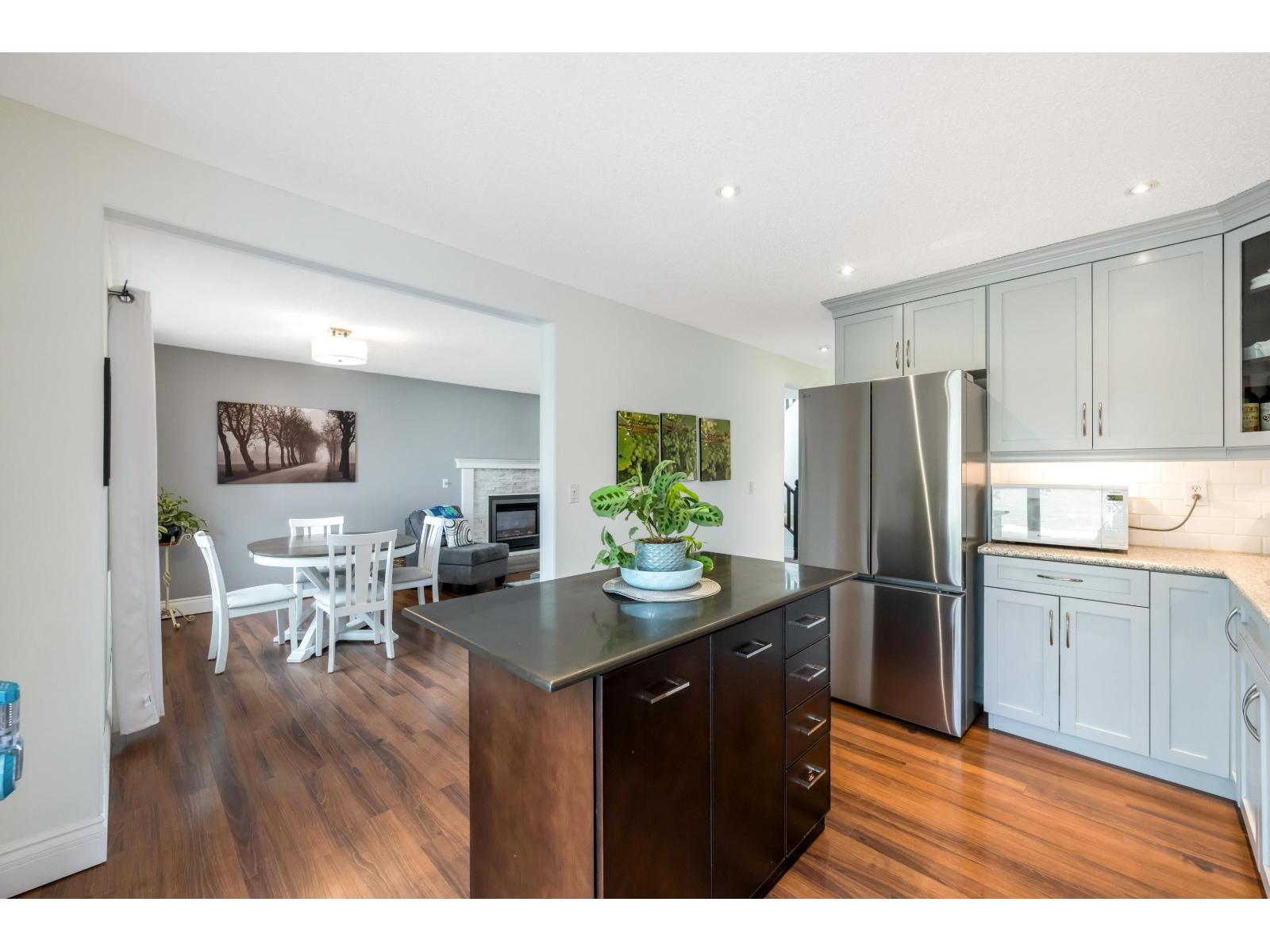 Photo 13 of 2112 Winston Court, Langley BC