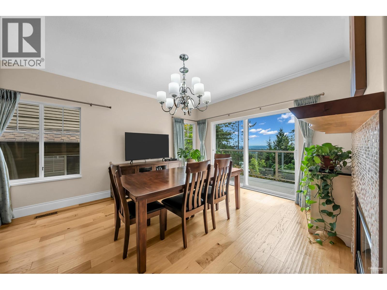 Photo 9 of 87 2979 Panorama Drive, Coquitlam BC